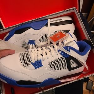 Jordan 4's